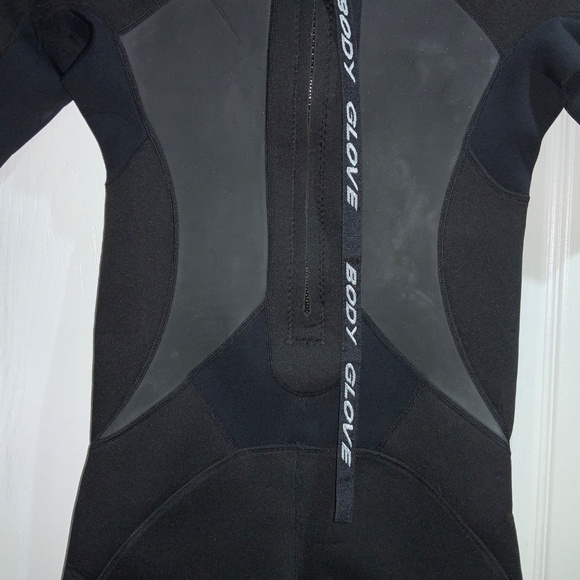 Body Glove Wetsuit springsuit short Sz 9/10 Black New Back Zip 2/1 MM back zip - Picture 6 of 10